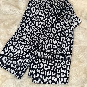 ZYIA black and white leopard light n tight crop with pockets